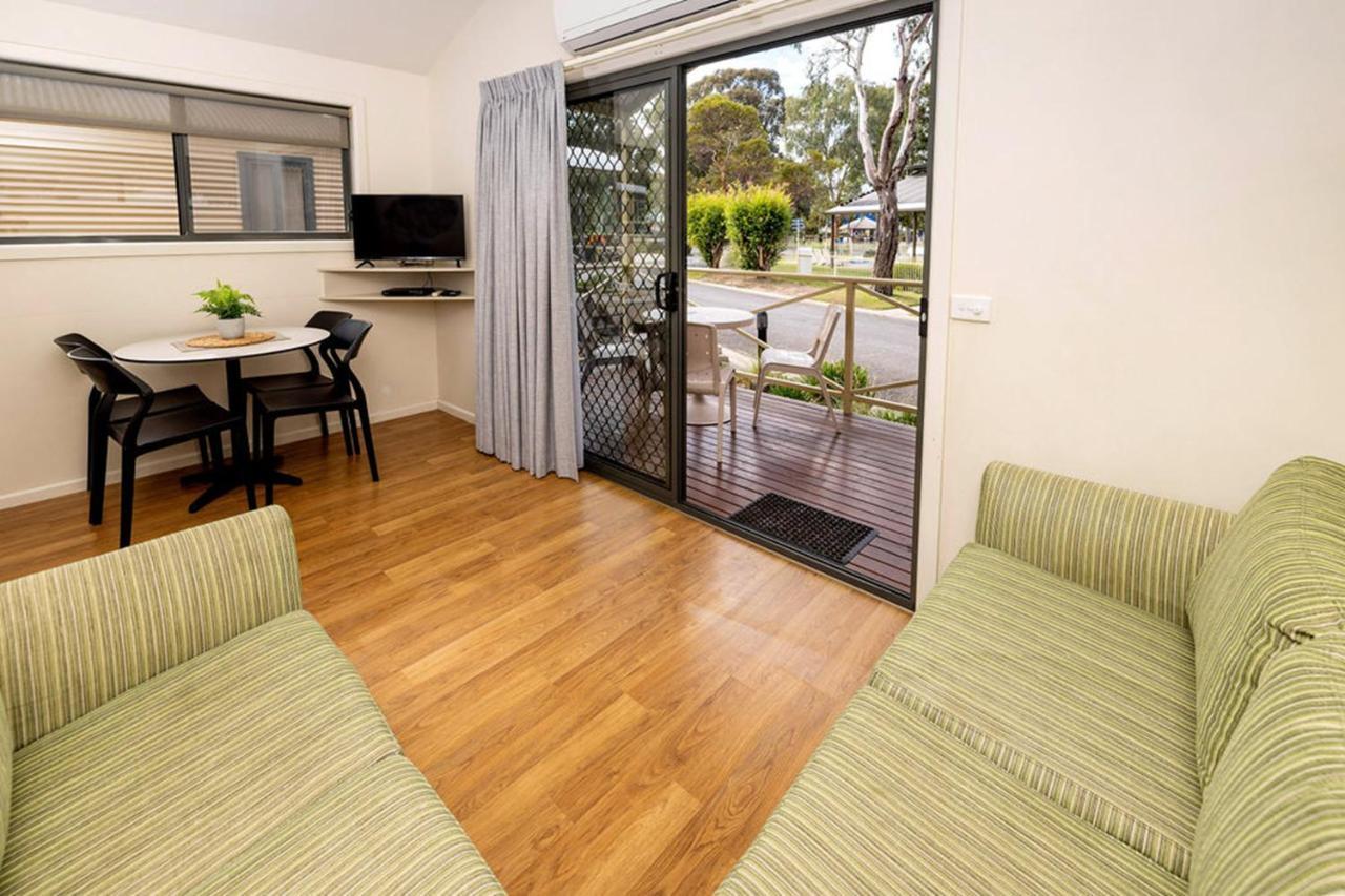 Big4 Deniliquin Holiday Park エクステリア 写真