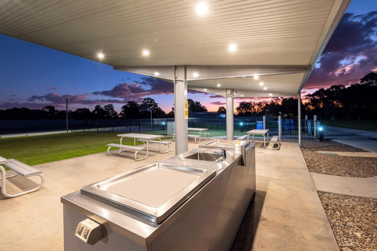Big4 Deniliquin Holiday Park エクステリア 写真