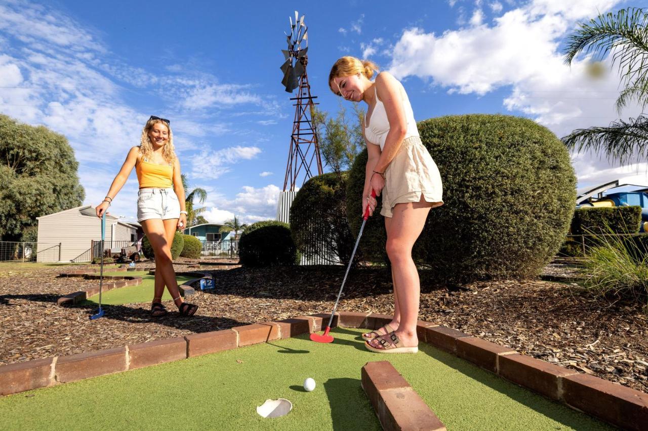 Big4 Deniliquin Holiday Park エクステリア 写真