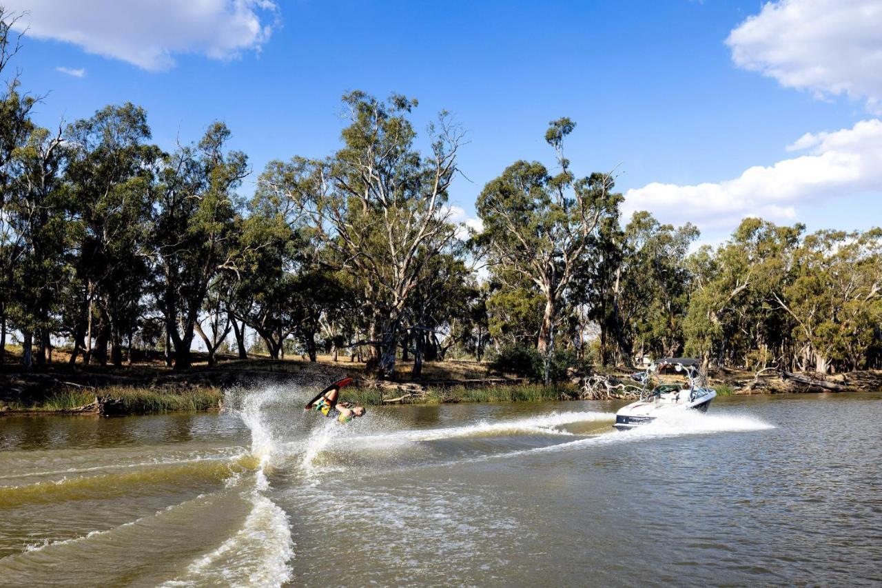 Big4 Deniliquin Holiday Park エクステリア 写真
