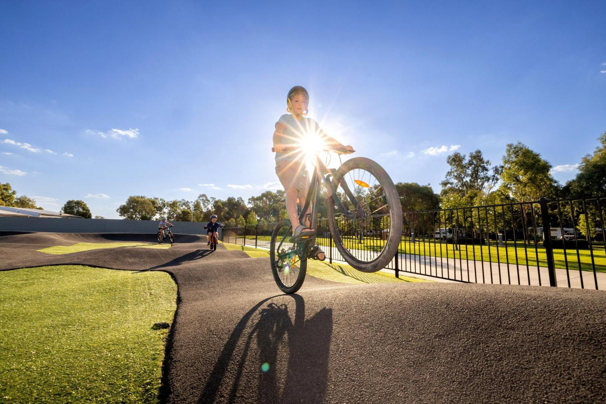 Big4 Deniliquin Holiday Park エクステリア 写真