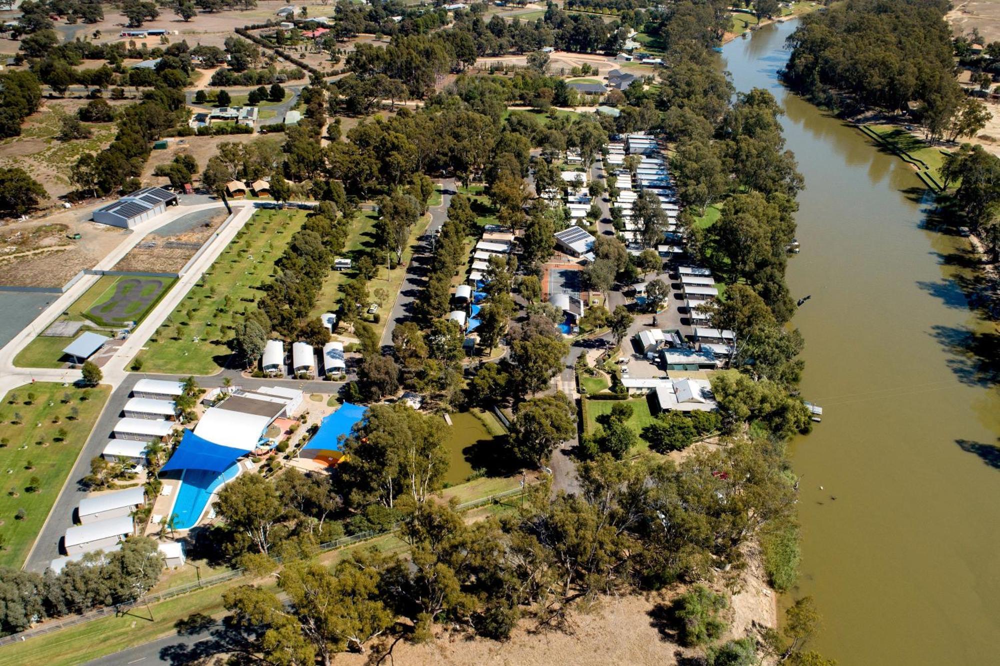 Big4 Deniliquin Holiday Park エクステリア 写真