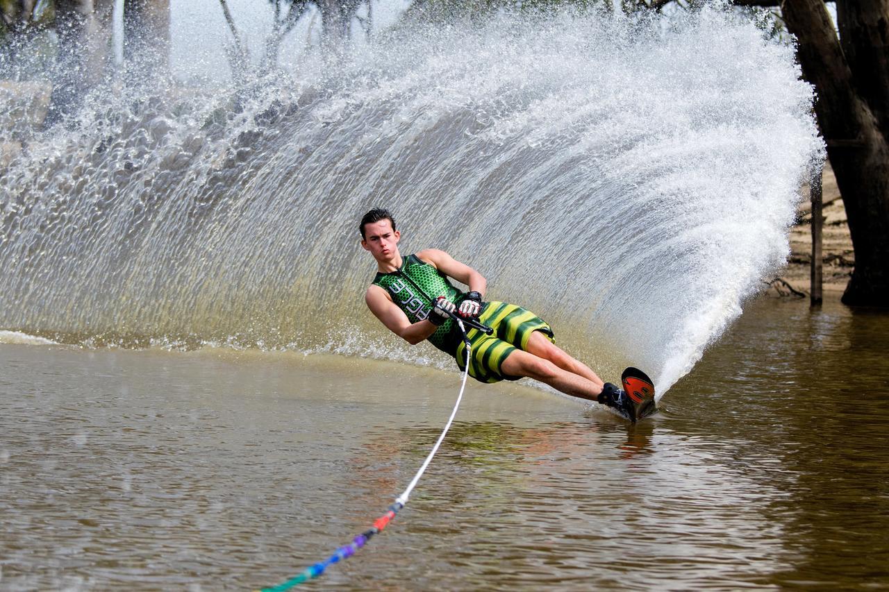 Big4 Deniliquin Holiday Park エクステリア 写真